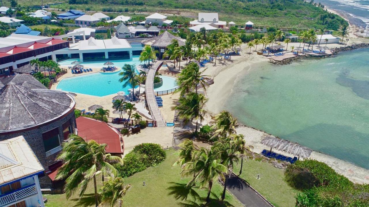 Vue Mer & Acces Direct A La Plage Avec Magnifique Piscine Surveillee Par Un Maitre Nageur サン・フランソワ エクステリア 写真